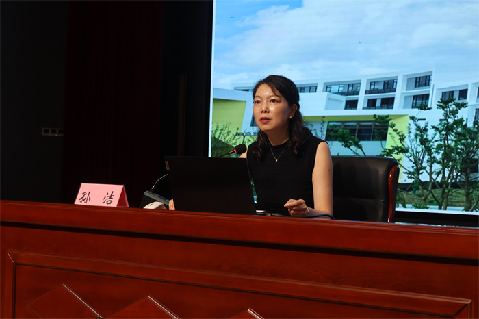 2025.8.30爱的约定,同心同行——记安镇实验小学一年级家长会 (2).jpg